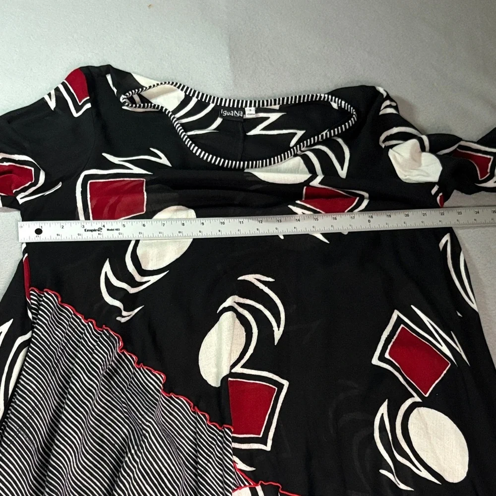 IGUANA Artsy Asymmetrical Tunic Top Black Red White Mixed Print - Picture 10 of 11